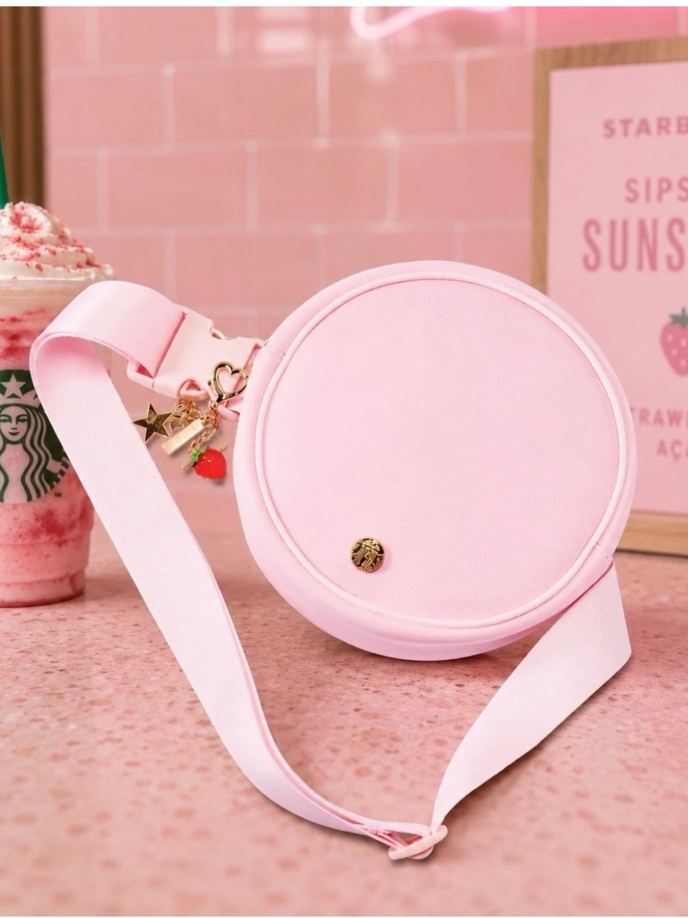 Starbucks Pink Drink Belt Bag Charms
2026 Limited Edition NWT Round
Crossbody